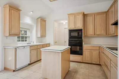 3200 Oakdale Drive, Hurst, TX 76054 - Photo 11