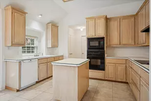 3200 Oakdale Dr, Hurst, TX 76054 - Photo 11