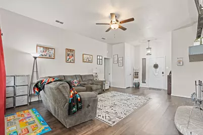 1404 Hyde Park Boulevard, Cleburne, TX 76033 - Photo 7