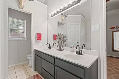 1404 Hyde Park Boulevard, Cleburne, TX 76033 - Photo 15