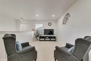 2012 Burnet Dr, Grand Prairie, TX 75052 - Photo 17