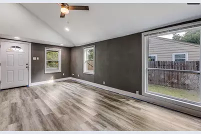 3914 Spring Avenue, Dallas, TX 75210 - Photo 7