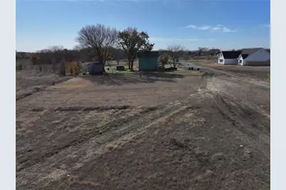 9217 Sunrise Drive, Fort Worth, TX 76134 - Photo 15