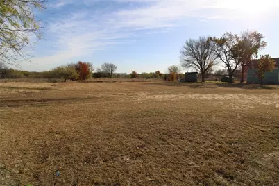 9217 Sunrise Drive, Fort Worth, TX 76134 - Photo 11