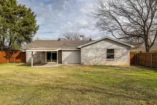 341 NW Summercrest Blvd, Burleson, TX 76028 - Photo 23