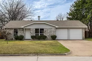 341 NW Summercrest Blvd, Burleson, TX 76028 - Photo 25