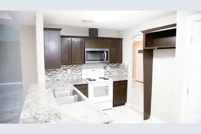 2129 Fawn Ridge Trail, Carrollton, TX 75010 - Photo 9