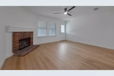 7908 Beef Creek Drive, Arlington, TX 76001 - Photo 13