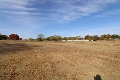 9221 Sunrise Drive, Fort Worth, TX 76134 - Photo 7