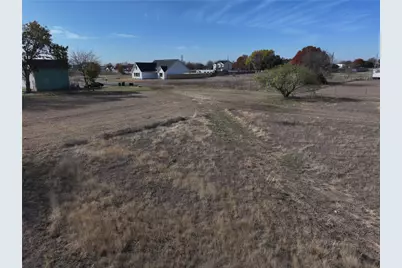 9221 Sunrise Drive, Fort Worth, TX 76134 - Photo 15