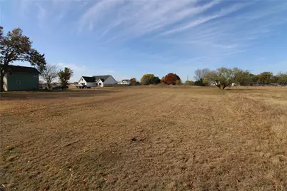 9221 Sunrise Drive, Fort Worth, TX 76134 - Photo 9