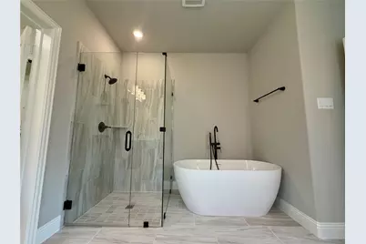 140 Kenilworth Lane, Greenville, TX 75401 - Photo 21