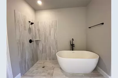 140 Kenilworth Lane, Greenville, TX 75401 - Photo 17