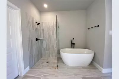 140 Kenilworth Lane, Greenville, TX 75401 - Photo 19