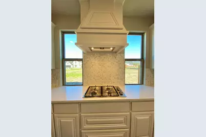 140 Kenilworth Lane, Greenville, TX 75401 - Photo 11