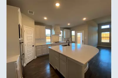 140 Kenilworth Lane, Greenville, TX 75401 - Photo 7