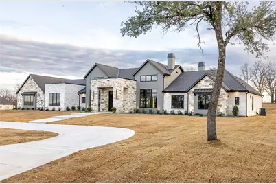 204 Dan Russell Bend, Weatherford, TX 76087 - Photo 3