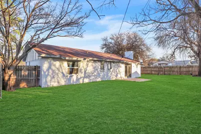 1432 Barron Lane, Fort Worth, TX 76112 - Photo 31