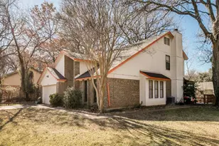 1311 Oak Timber Dr, Euless, TX 76039 - Photo 5