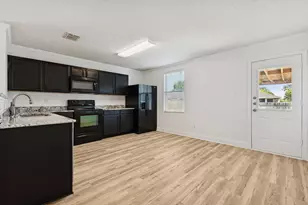 6113 Countess Ln, Denton, TX 76210 - Photo 9