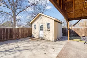 1122 S Hazelwood, Sherman, TX 75090 - Photo 25