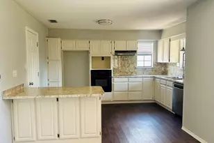 117 Cedar Hill Dr, Whitney, TX 76692 - Photo 3