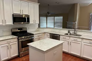 10004 Belfort Dr, Frisco, TX 75035 - Photo 5