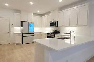 9015 Scarp Hl Ln, Frisco, TX 75035 - Photo 5