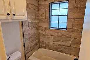 1817 Rhinevalley Dr, Arlington, TX 76012 - Photo 19