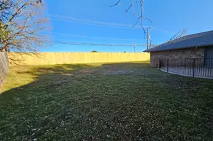 1817 Rhinevalley Dr, Arlington, TX 76012 - Photo 23