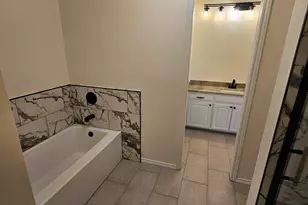 1817 Rhinevalley Dr, Arlington, TX 76012 - Photo 13