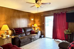 317 N Trail St, Crowley, TX 76036 - Photo 5