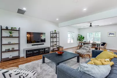 1000 Cameron Avenue, Dallas, TX 75223 - Photo 3