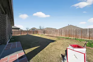 520 Pendennis Dr, Saginaw, TX 76131 - Photo 29