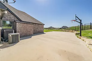 8208 Indian Hills Ct, Benbrook, TX 76126 - Photo 37