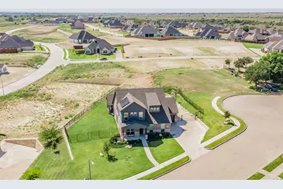 8208 Indian Hills Court, Benbrook, TX 76126 - Photo 31