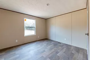 2909 Sycamore Ct, Granbury, TX 76048 - Photo 11