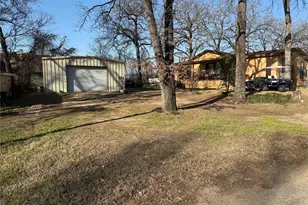 144 Tanglewood Dr, Mabank, TX 75156 - Photo 1