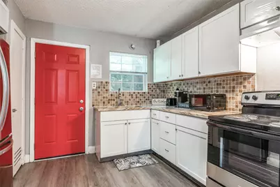 129/131 NE 22nd Street, Grand Prairie, TX 75050 - Photo 13