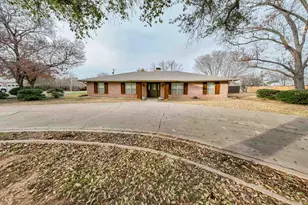 1506 W Elliott St, Breckenridge, TX 76424 - Photo 3