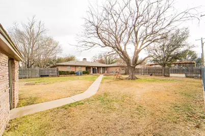 1506 W Elliott Street, Breckenridge, TX 76424 - Photo 9