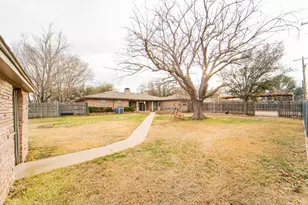 1506 W Elliott St, Breckenridge, TX 76424 - Photo 9