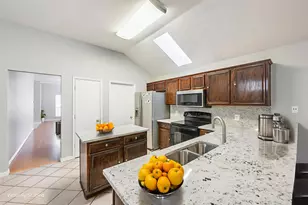 5900 Rising Meadow Dr, Arlington, TX 76018 - Photo 7