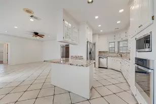 614 Portofino Dr, Arlington, TX 76012 - Photo 11