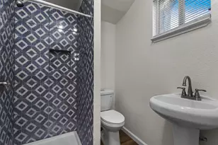 635 Woodmont Dr, Dallas, TX 75217 - Photo 11