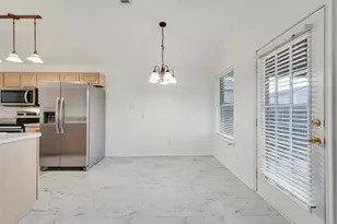 4816 Topaz Ln, Granbury, TX 76049 - Photo 7