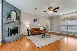 1922 Hidden Trail Dr, Lewisville, TX 75067 - Photo 7