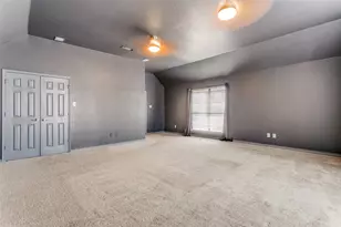 1922 Hidden Trail Dr, Lewisville, TX 75067 - Photo 29