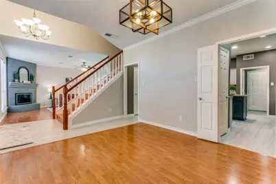 1922 Hidden Trail Drive, Lewisville, TX 75067 - Photo 5