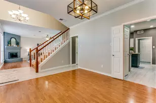 1922 Hidden Trail Dr, Lewisville, TX 75067 - Photo 5